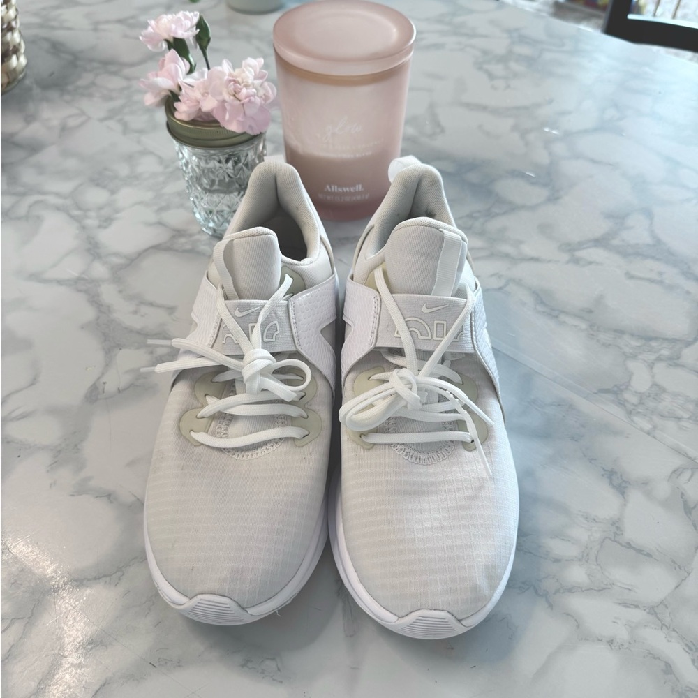 Nike Women's White and Gray Sneakers